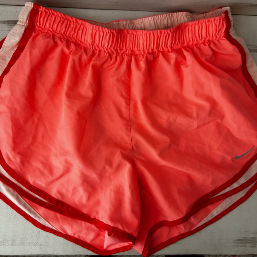 Women’s Nike tempo shorts